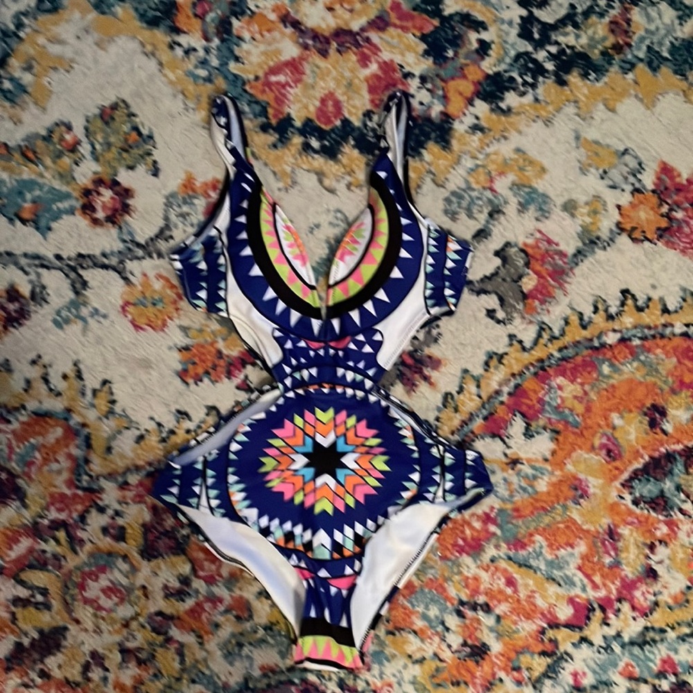 Bathing suit geometric pattern one piece